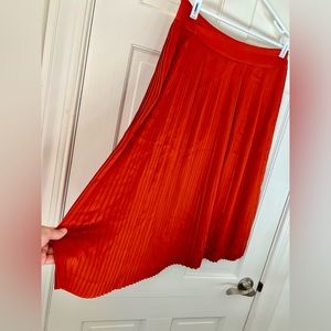 Banana Republic pleated midi wrap skirt